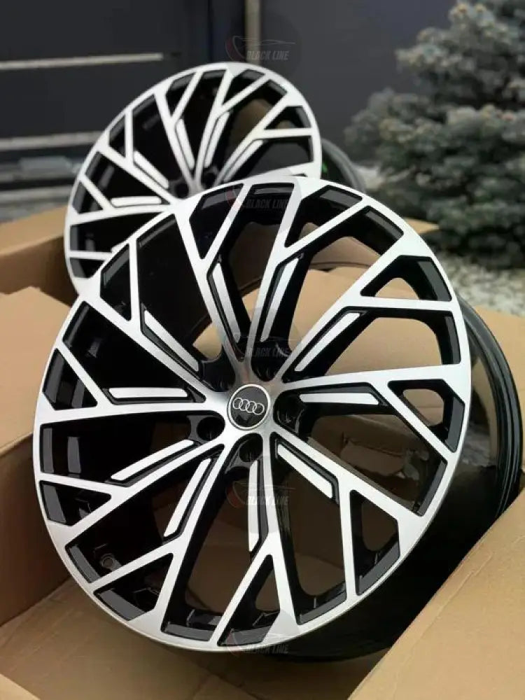 Llantas Deportivas Estilo Audi con Diseño Turbina Angular – Negro y Plata