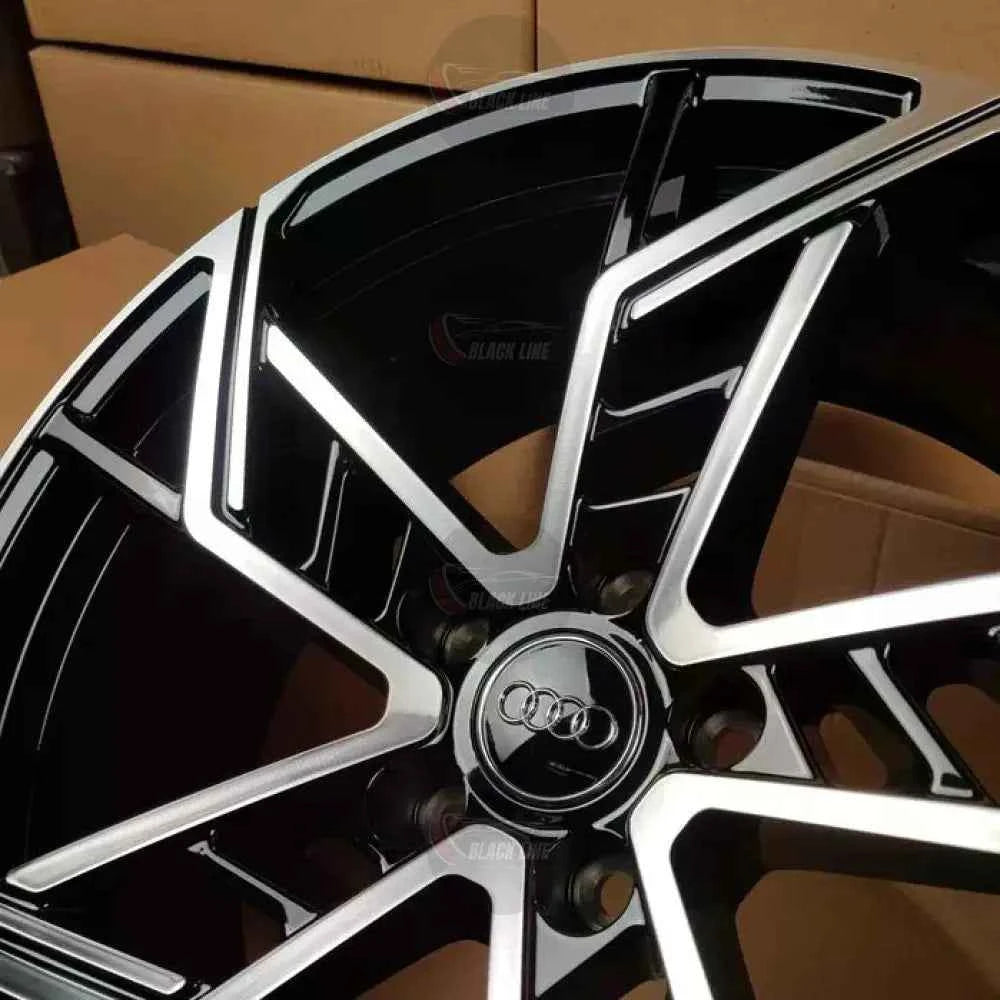 Llantas Deportivas Estilo Audi de Cinco Radios Dobles – Negro y Plata