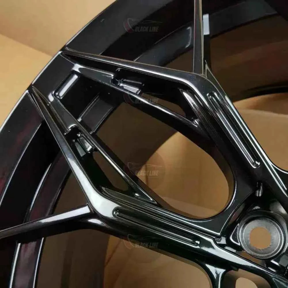 Llantas Deportivas Estilo Audi Multirradio Ramificado – Negro