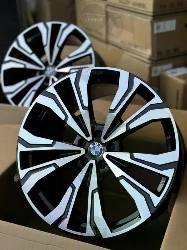 Llantas Deportivas Estilo BMW – Cinco Radios Dobles en Plata y Negro Brillo