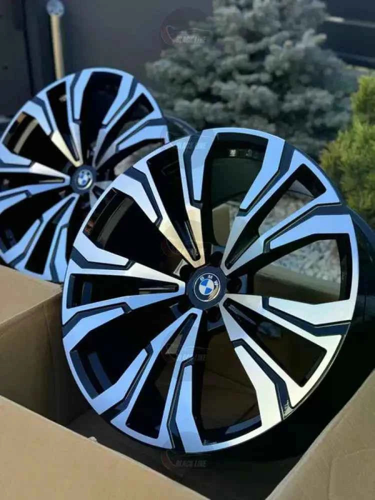Llantas Deportivas Estilo BMW con Radios Angulares – Negro y Plata