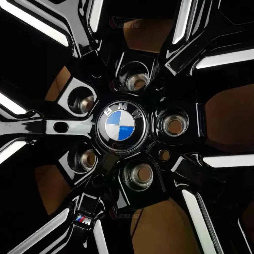 Llantas Deportivas Estilo BMW con Radios Angulares – Negro y Plata