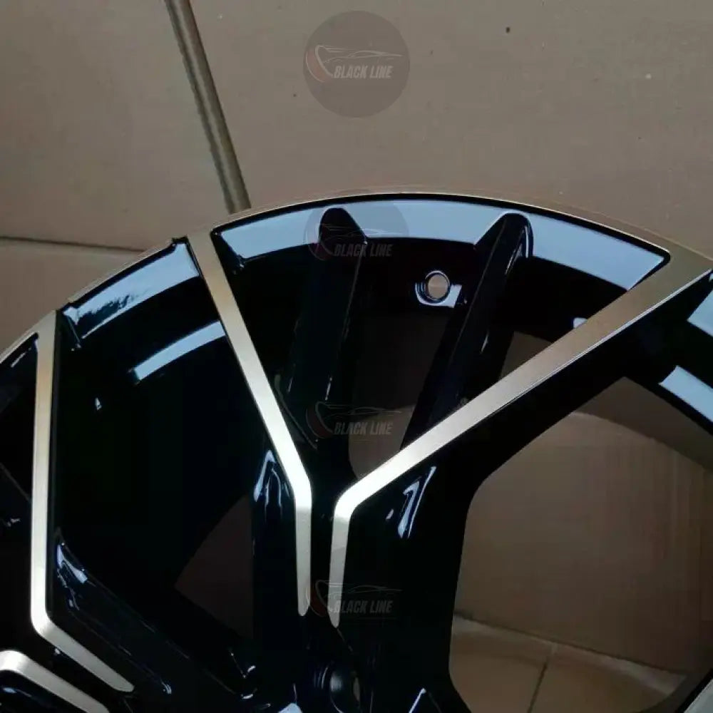 Llantas Deportivas Estilo BMW con Radios En Y – Negro y Plata