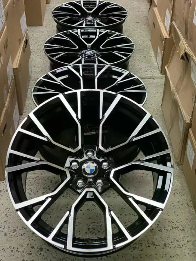 Llantas Deportivas Estilo BMW con Radios En Y – Negro y Plata