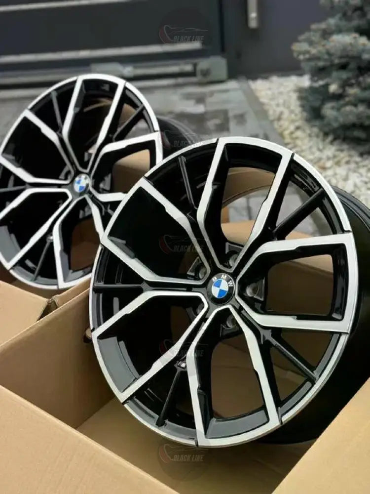 Llantas Deportivas Estilo BMW con Radios En Y – Negro y Plata