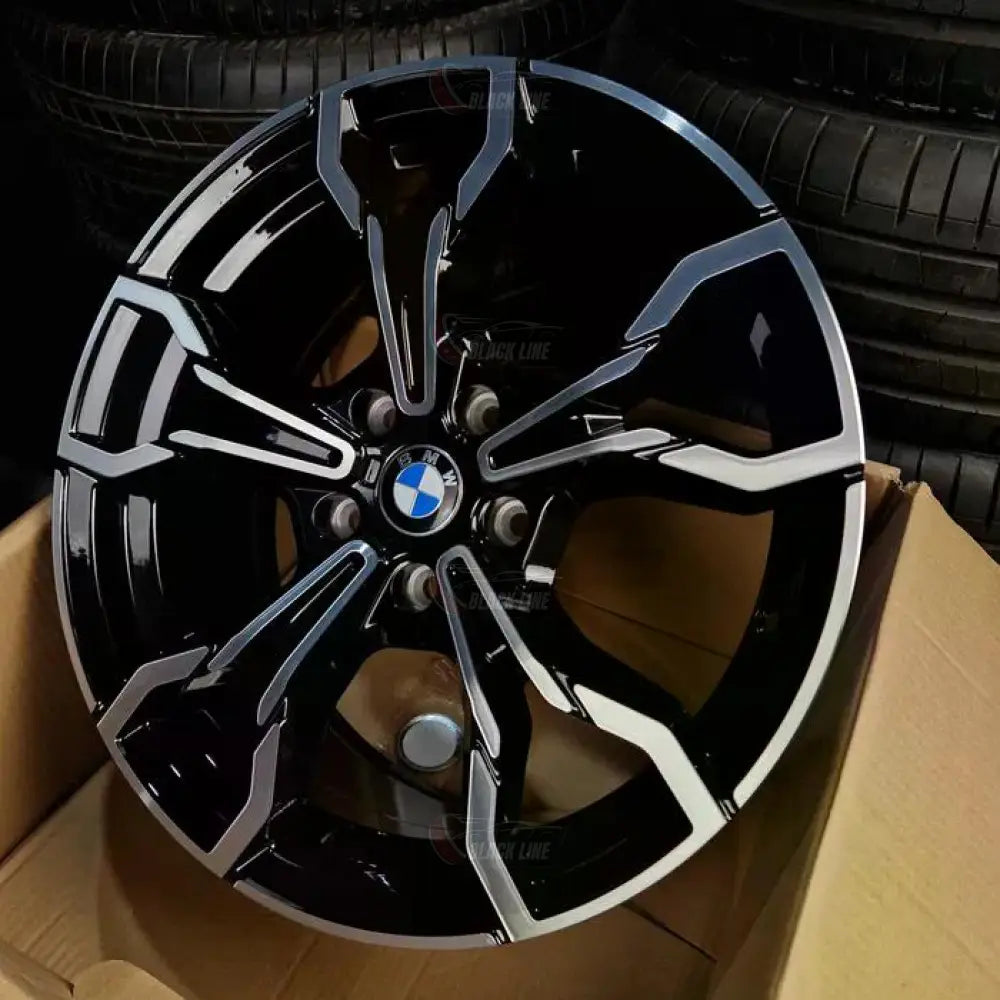 Llantas Deportivas Estilo BMW de Cinco Radios Dobles – Negro y Plata