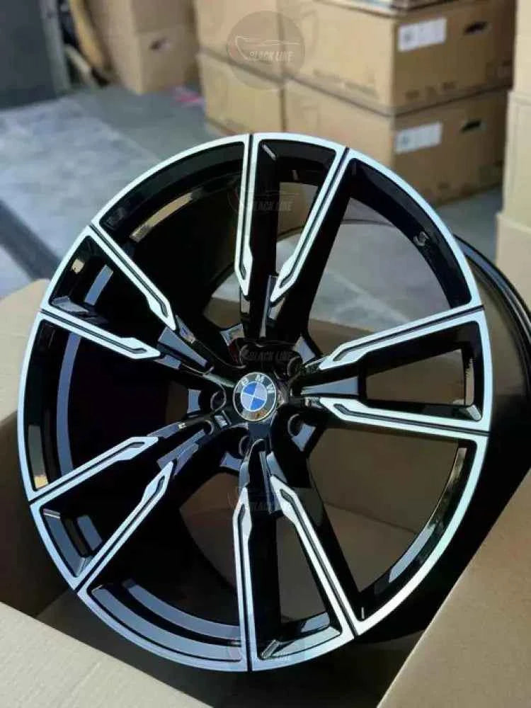 Llantas Deportivas Estilo BMW de Cinco Radios Dobles – Negro y Plata