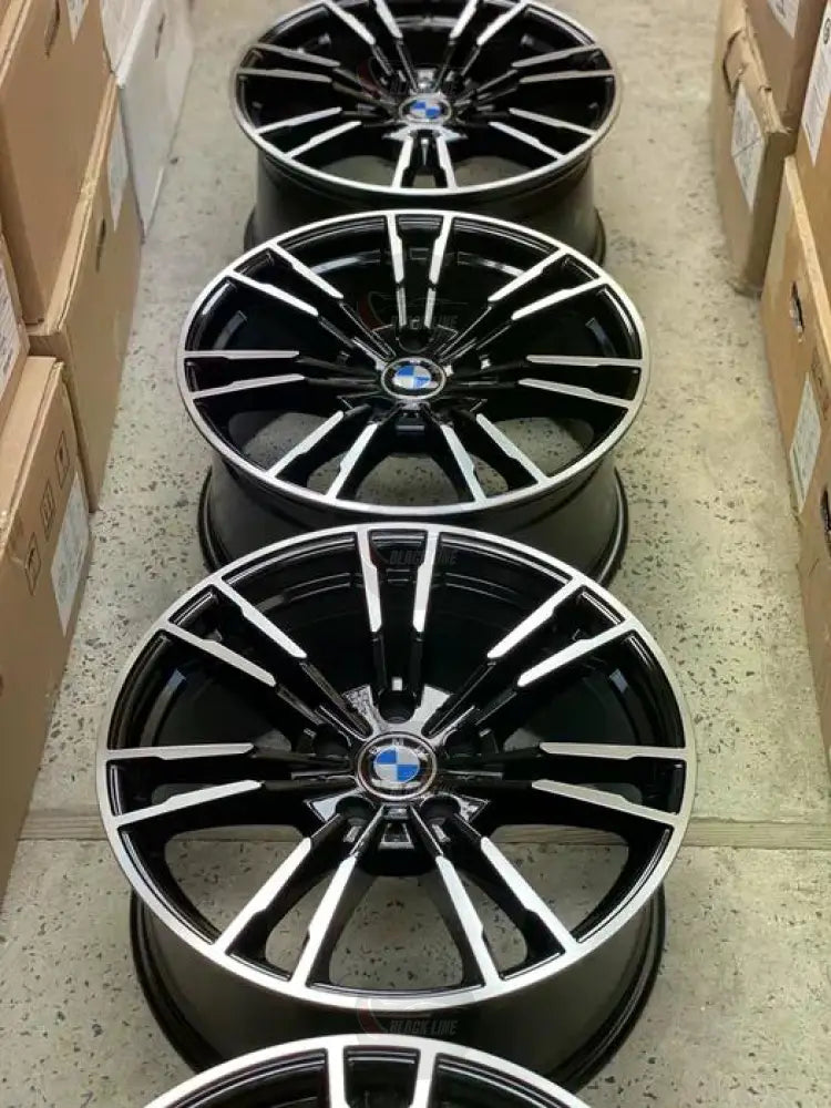 Llantas Deportivas Estilo BMW de Cinco Radios Dobles – Negro y Plata