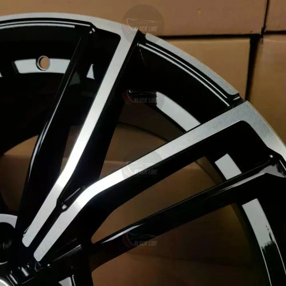 Llantas Deportivas Estilo BMW de Cinco Radios Dobles – Negro y Plata