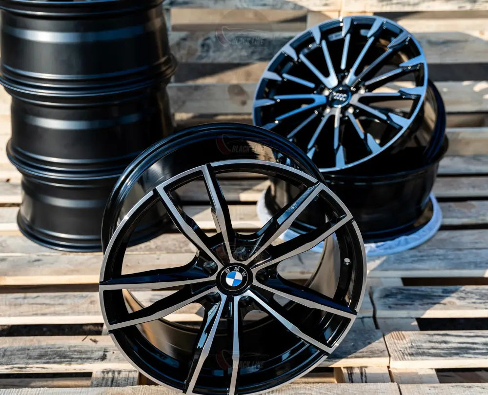 Llantas Deportivas Estilo BMW de Cinco Radios Dobles – Negro y Plata
