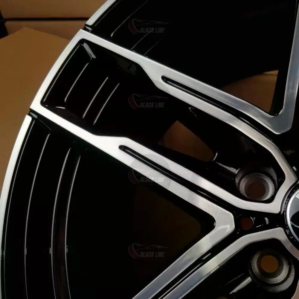 Llantas Deportivas Estilo BMW de Cinco Radios Dobles – Negro y Plata