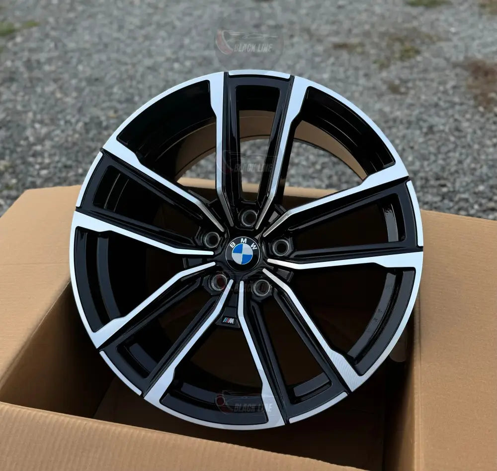 Llantas Deportivas Estilo BMW de Cinco Radios Dobles – Negro y Plata