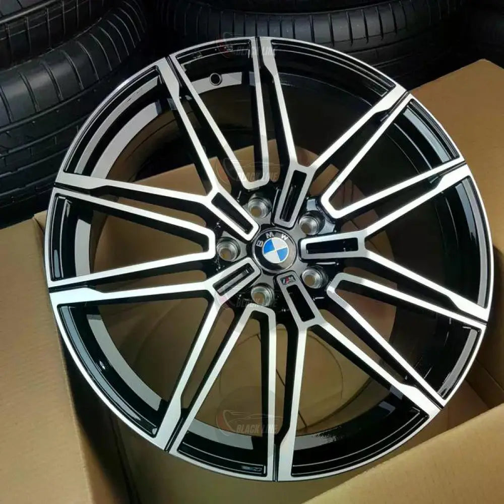 Llantas Deportivas Estilo BMW de Cinco Radios Dobles – Negro y Plata