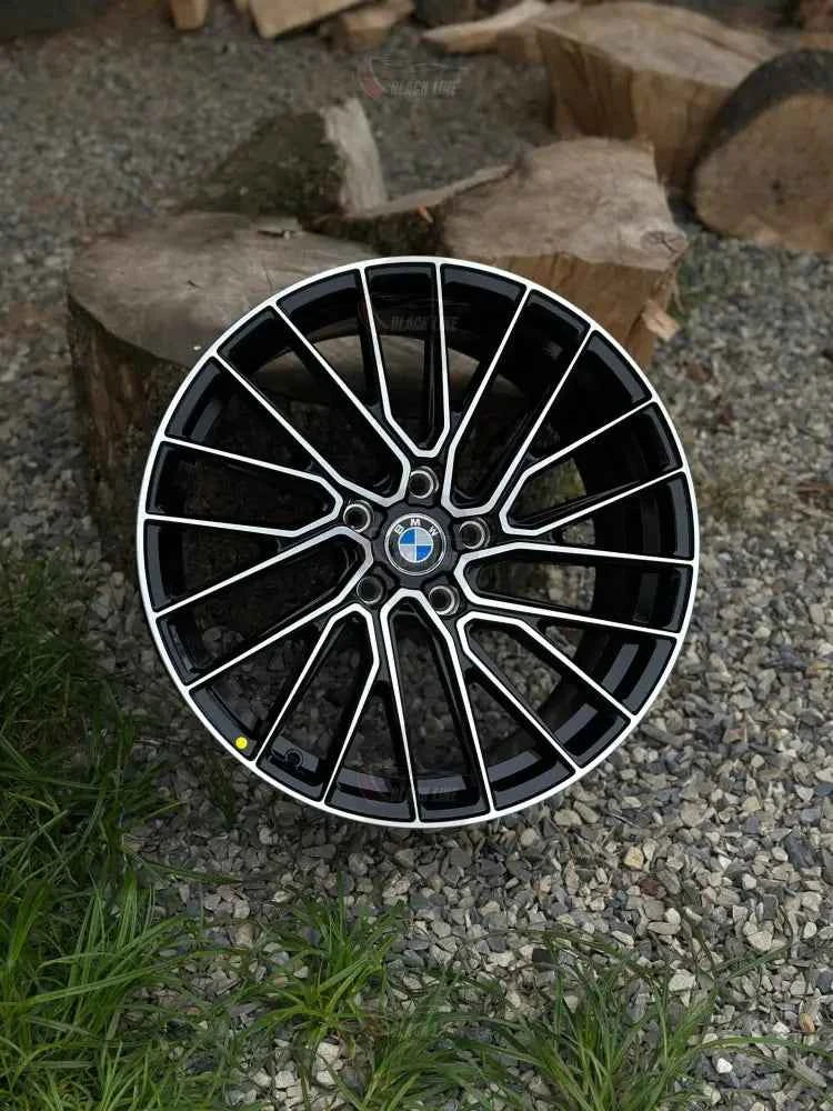 Llantas Deportivas Estilo BMW Multirradio Fino – Negro y Plata