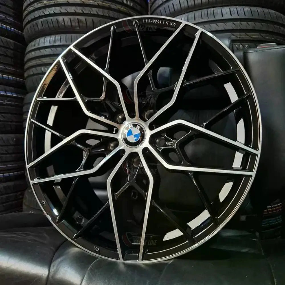 Llantas Deportivas Estilo BMW Multirradio Geométrico – Negro y Plata