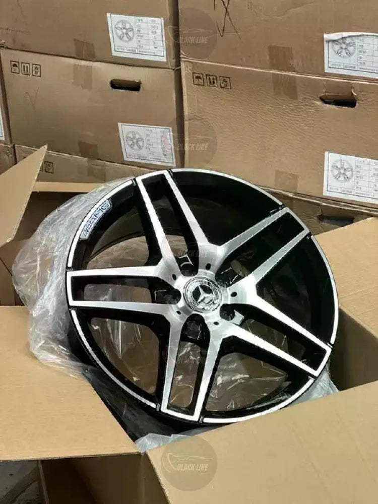 Llantas Deportivas Estilo Mercedes de Cinco Radios Dobles – Negro y Plata