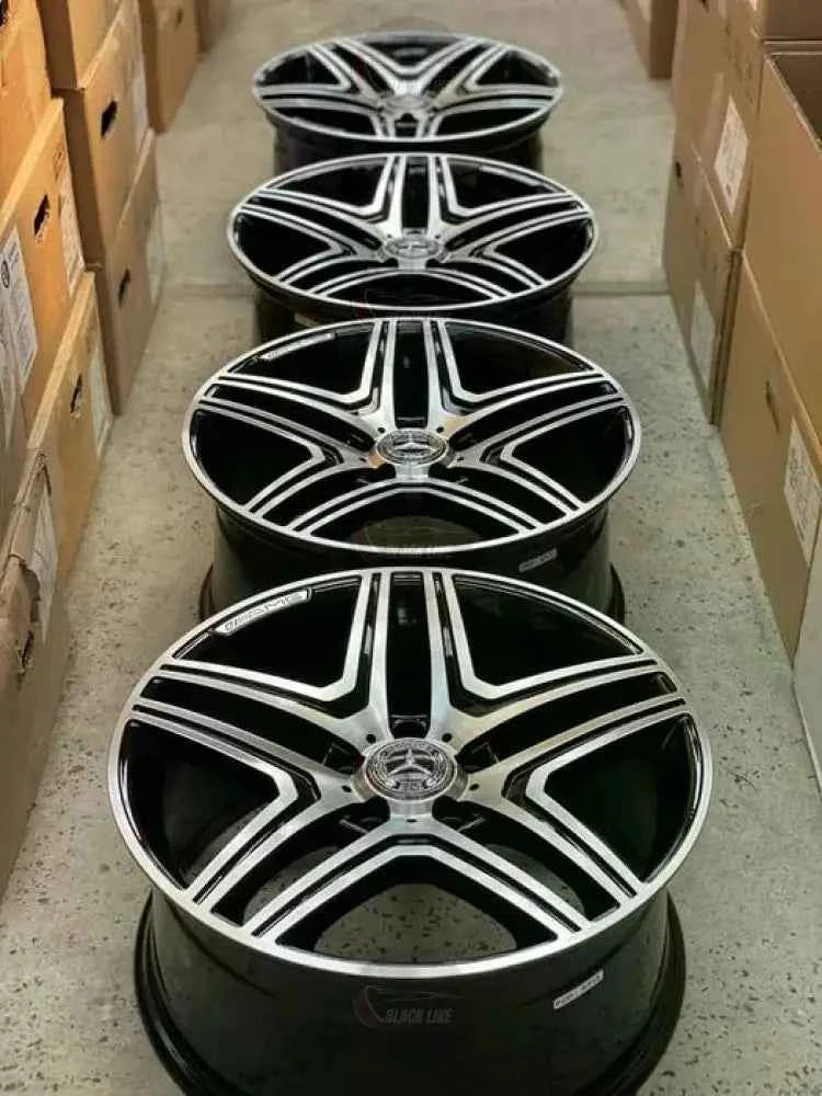 Llantas Deportivas Estilo Mercedes de Cinco Radios Dobles – Negro y Plata