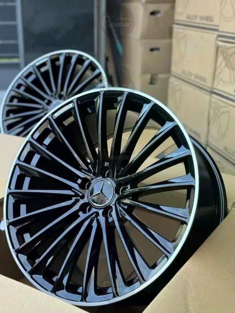 Llantas Deportivas Estilo Mercedes Multirradio Fino – Negro y Plata