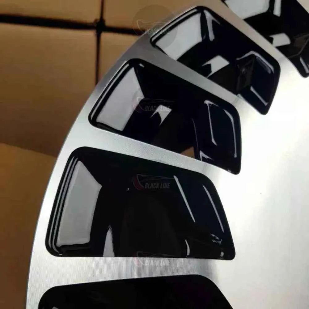 Llantas Deportivas Estilo Mercedes Multirradio Radial – Negro y Plata