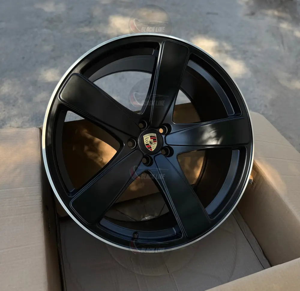 Llantas Deportivas Estilo Porsche de Cinco Radios – Negro