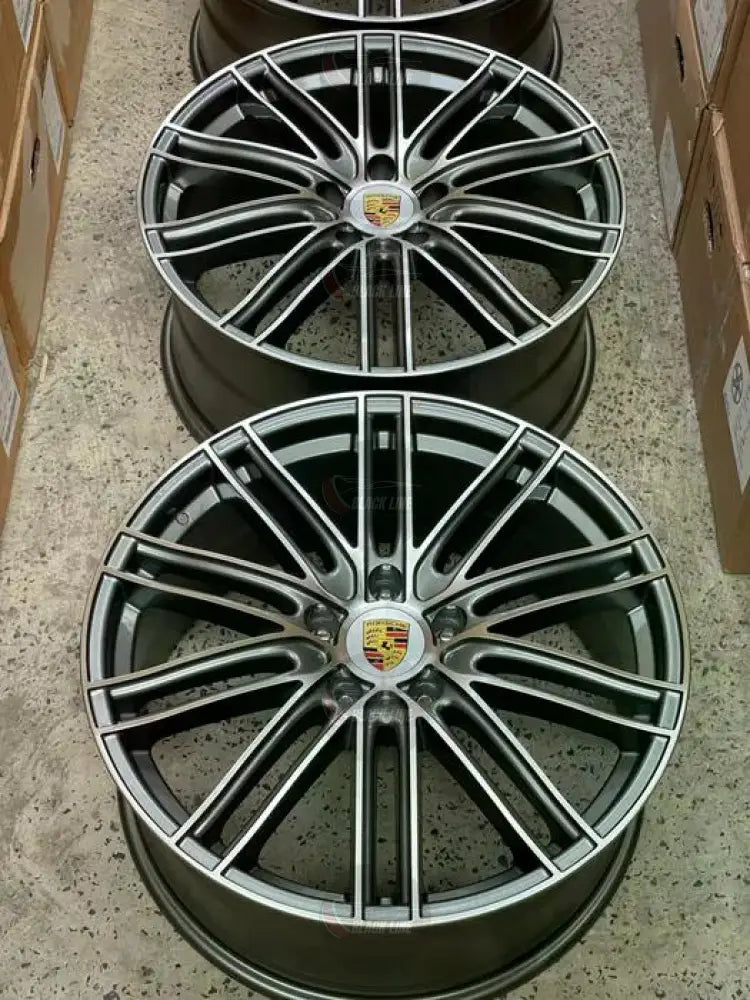 Llantas Deportivas Estilo Porsche Multirradio Fino – Gris Grafito