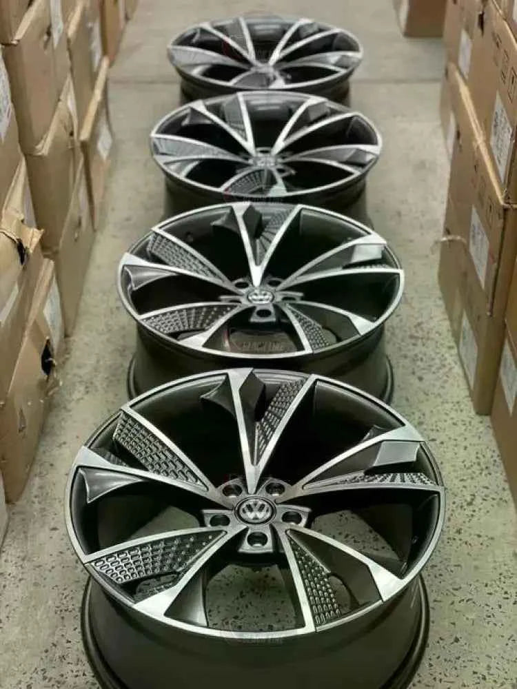 Llantas Deportivas Estilo Volkswagen con Diseño Turbina – Gris Grafito