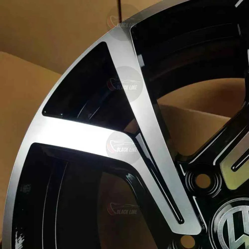 Llantas Deportivas Estilo Volkswagen de Cinco Radios Dobles – Negro y Plata