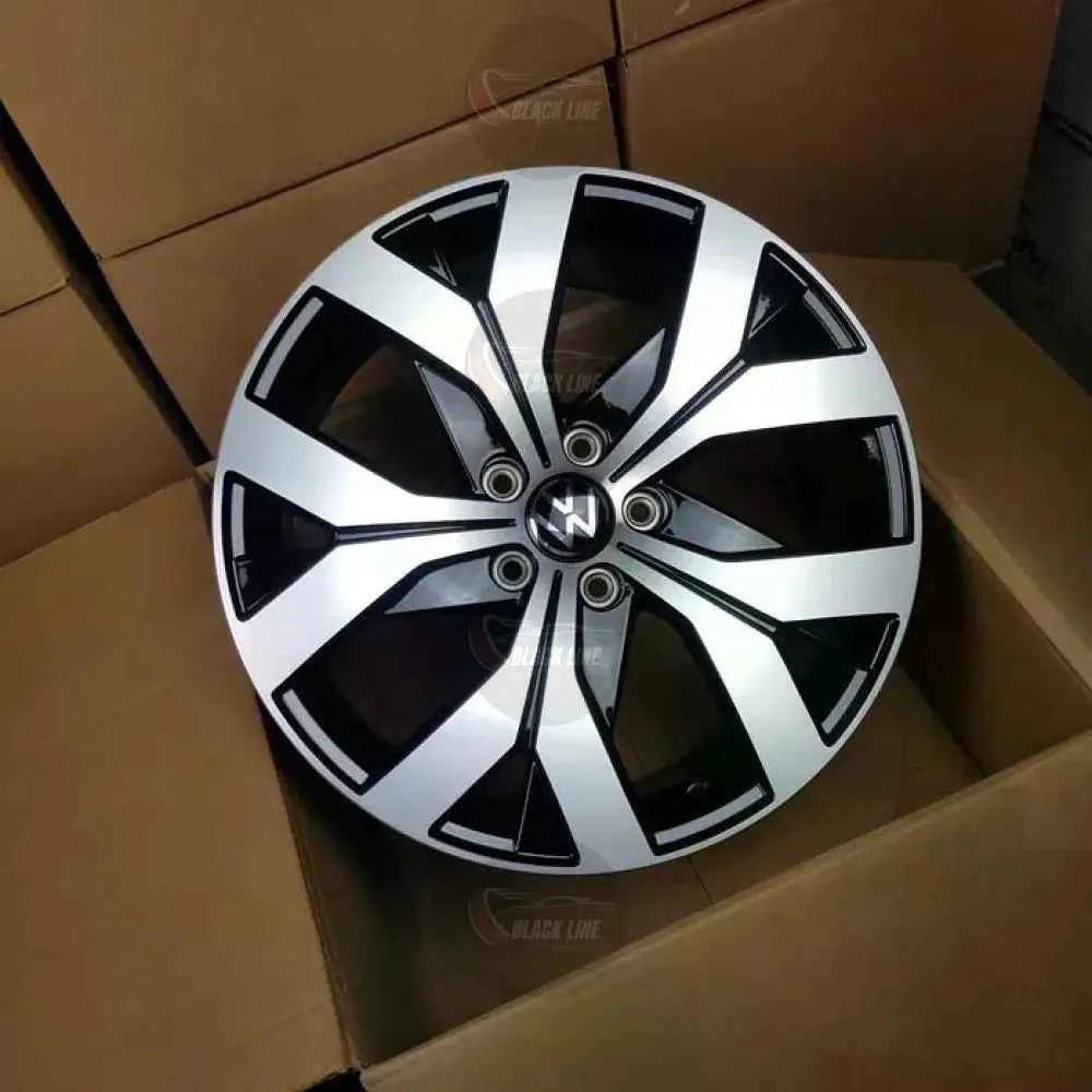 Llantas Deportivas Estilo Volkswagen de Cinco Radios Turbina – Negro y Plata
