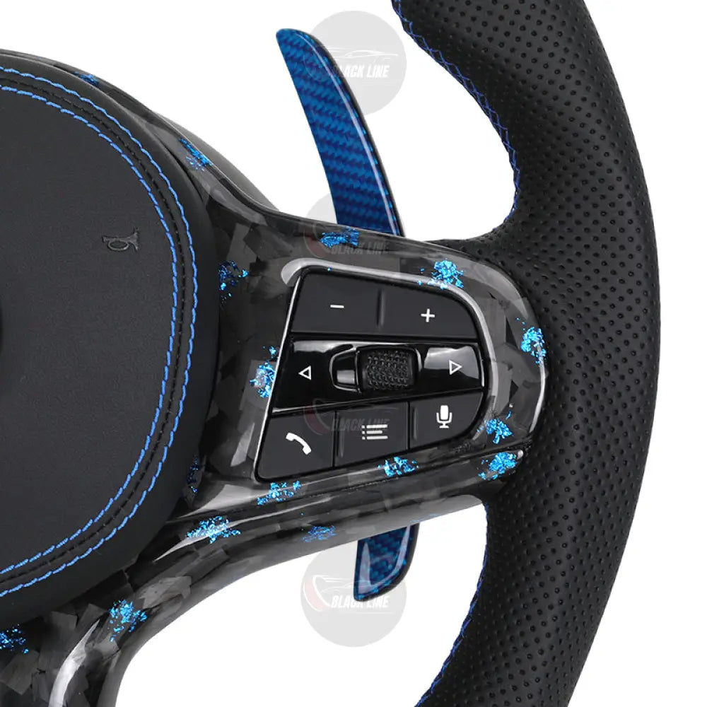 Volante BMW Deportivo en Carbono Forjado con Detalles Azules | Pantalla LED Levas de Carbono Azul Fondo Plano y Airbag