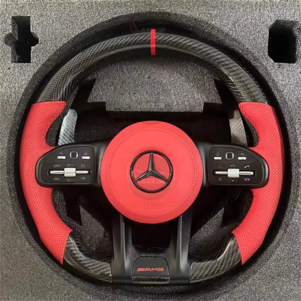 Volante Mercedes-AMG Personalizado en Fibra de Carbono y Cuero Rojo Perforado con Airbag Incluido