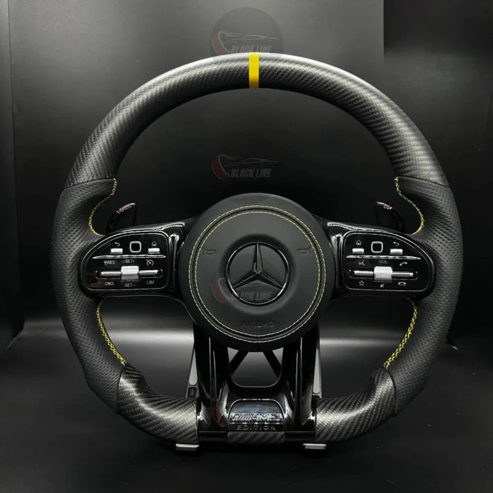 Volante Mercedes-AMG Performance Edition en Fibra de Carbono y Cuero Perforado con Levas y Multifunción