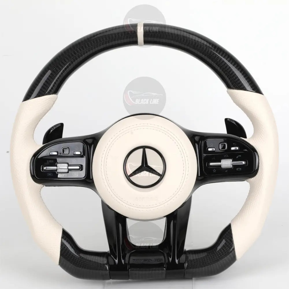 Volante Mercedes-AMG Performance en Fibra de Carbono y Cuero Blanco Perforado con Levas Multifunción y Race Display