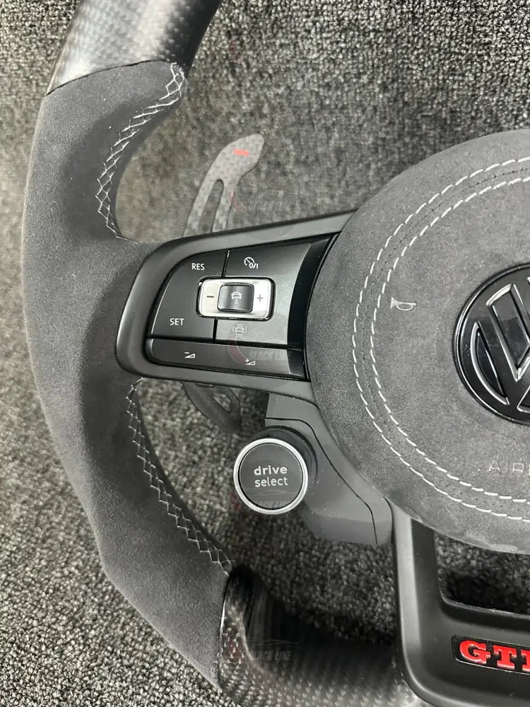 Volante Volkswagen Golf GTI Performance en Fibra de Carbono y Alcantara con Levas Multifunción Drive Select y Start/Stop