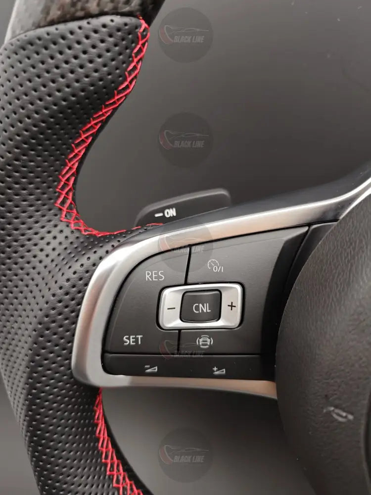 Volante Volkswagen GTI en Fibra de Carbono y Cuero Perforado con Levas Multifunción y Costuras Rojas