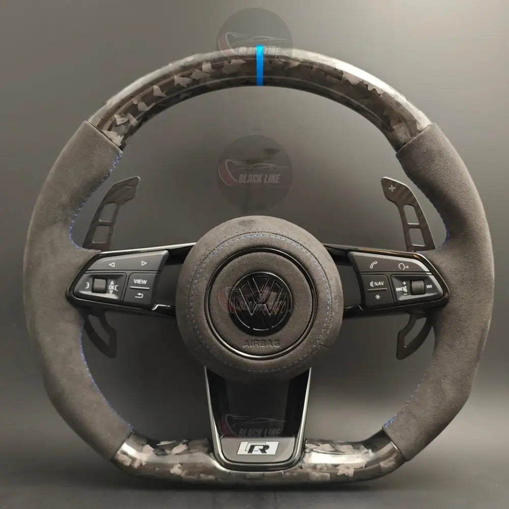 Volante Volkswagen R en Fibra de Carbono y Alcantara con Levas Multifunción y Costuras Azules